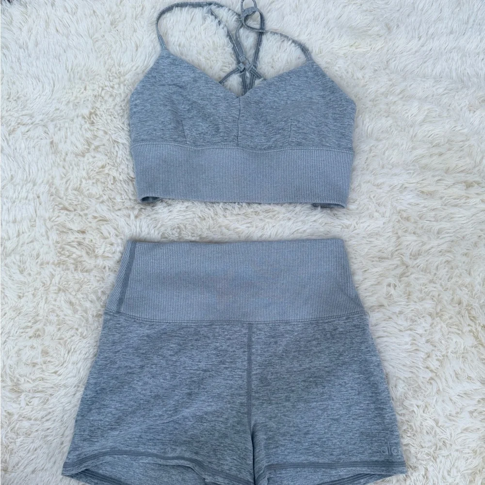 ALO Yoga Women's Gray Sports Bra Set - Picture 1 of 4